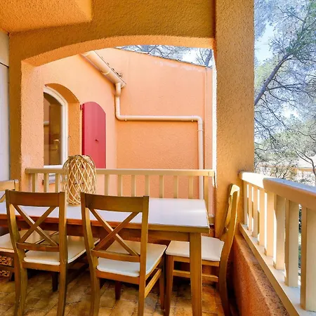 Saint-raphael Valescure - Maeva - Chaleureux Climatise Avec Terrasse 2 Pieces 6 Personnes - Prestige - Super Mae-6731 Apartment *